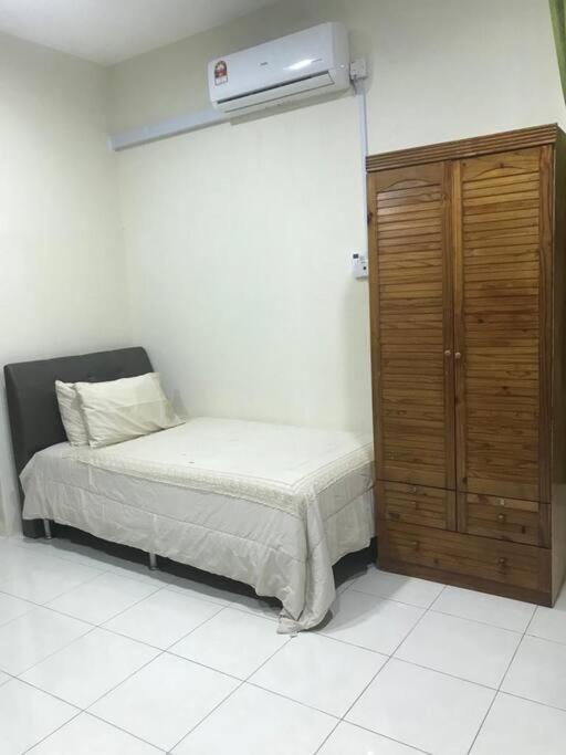 קואלה טרנגאנו Hj Homestay מראה חיצוני תמונה