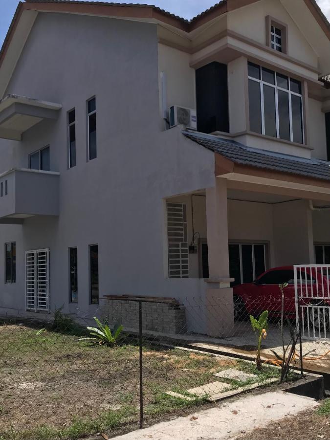 קואלה טרנגאנו Hj Homestay מראה חיצוני תמונה