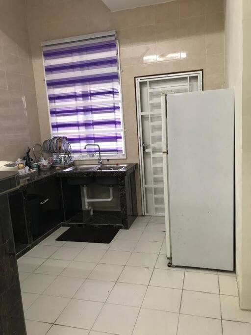קואלה טרנגאנו Hj Homestay מראה חיצוני תמונה