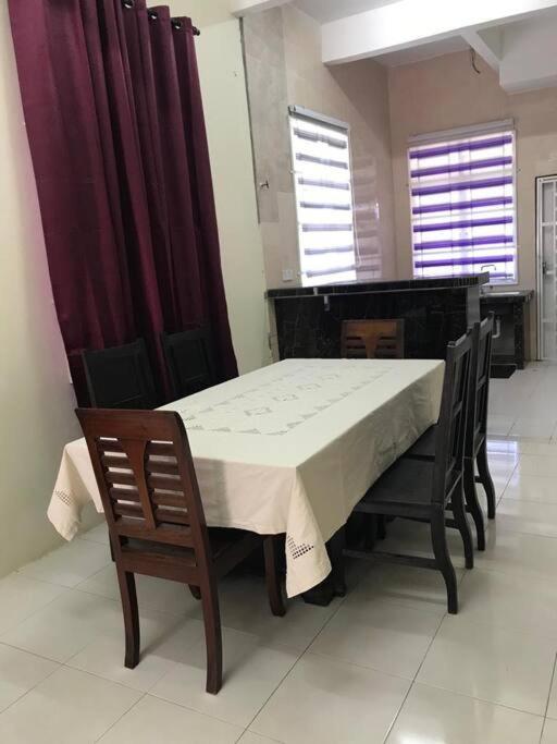 קואלה טרנגאנו Hj Homestay מראה חיצוני תמונה